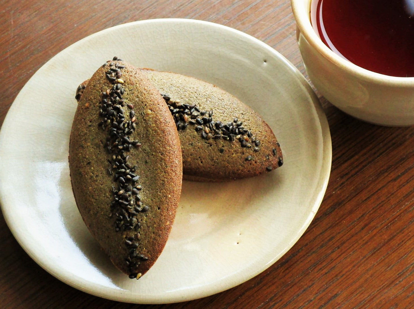 Black ground sesame「石臼挽き黒ごますりずり」